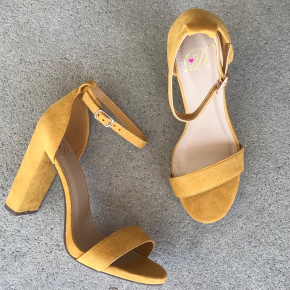 1 left! DELICIOUS Yellow Suede Ankle Strap HEEL 8 - Picture 5 of 7